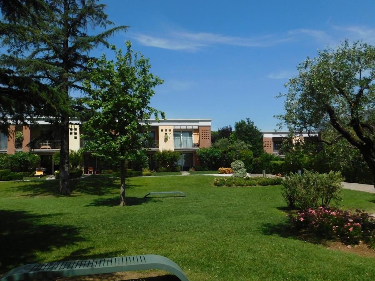 Lato Soleggiato @Gardazzurro Apartment Padenghe sul Garda Ngoại thất bức ảnh