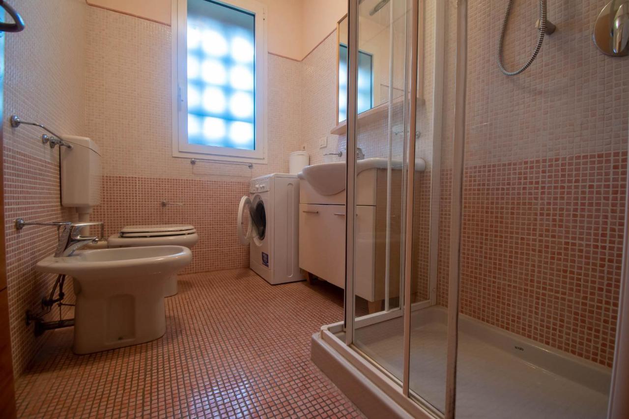 Lato Soleggiato @Gardazzurro Apartment Padenghe sul Garda Ngoại thất bức ảnh