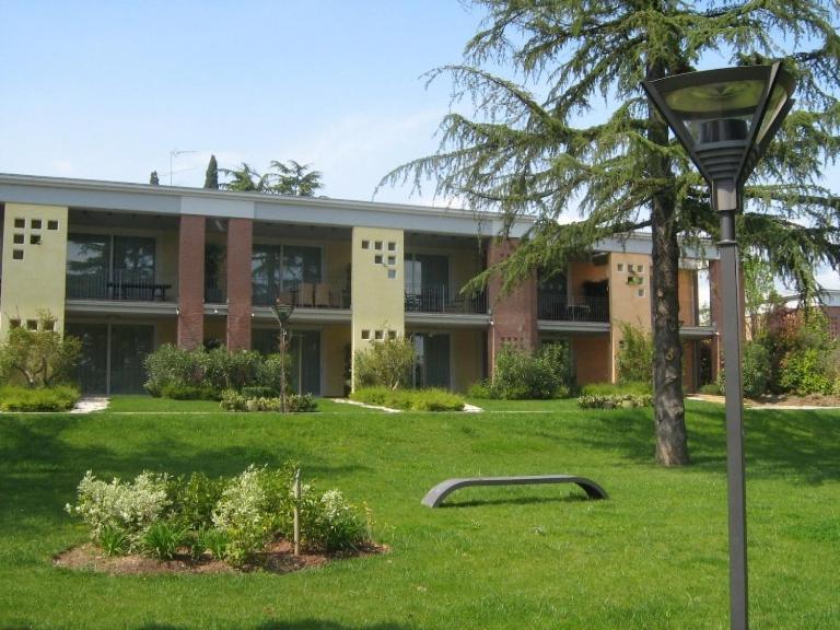 Lato Soleggiato @Gardazzurro Apartment Padenghe sul Garda Ngoại thất bức ảnh
