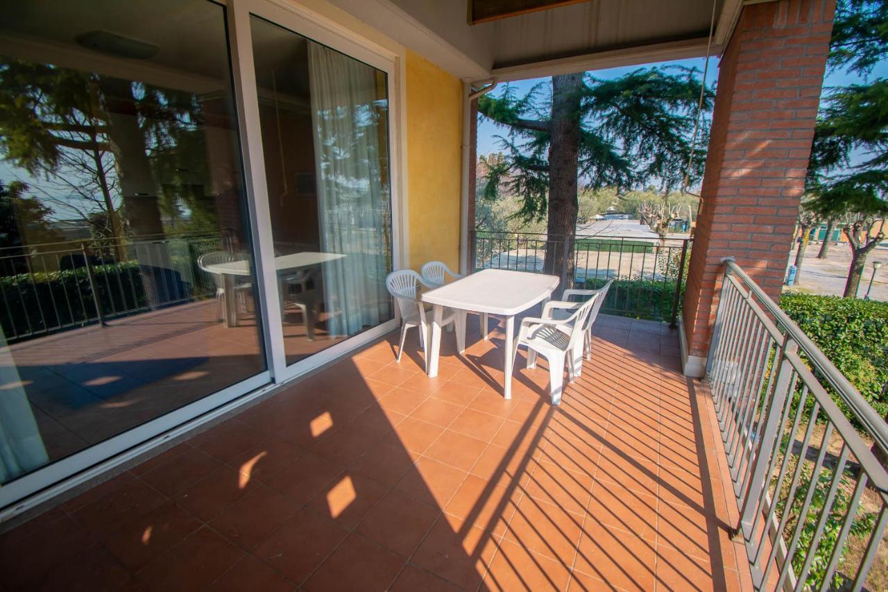 Lato Soleggiato @Gardazzurro Apartment Padenghe sul Garda Ngoại thất bức ảnh