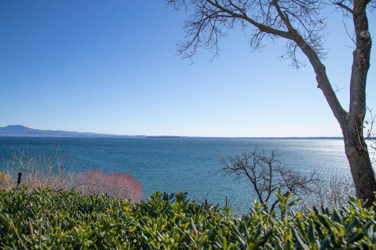 Lato Soleggiato @Gardazzurro Apartment Padenghe sul Garda Ngoại thất bức ảnh