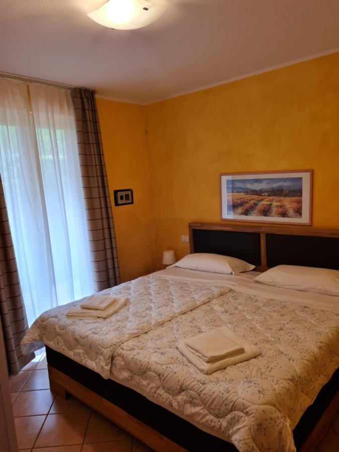 Lato Soleggiato @Gardazzurro Apartment Padenghe sul Garda Ngoại thất bức ảnh